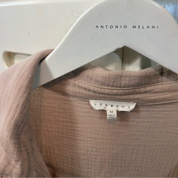 Minimalist Natural Button-Down Crinkle Gauze Breezy Layer Summer Throw on ✨ - Picture 2 of 4